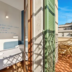 Accogliente Singola Con Balcone A 500 Mt Dal Mare Marina Di Carrara